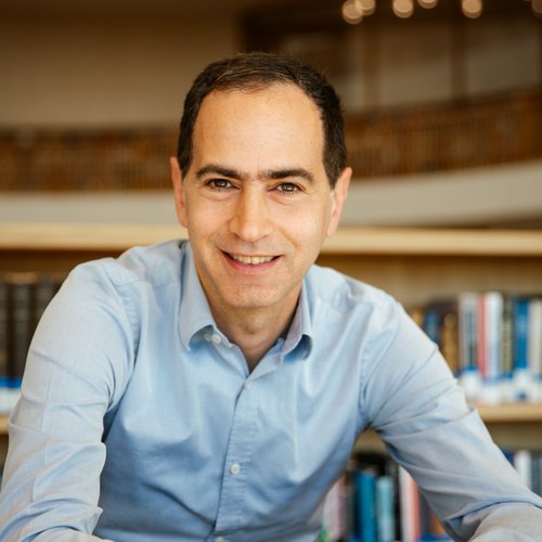 Dr. Roi Arjeh Wolf